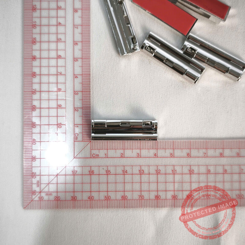 Kích thước ghim cài nhựa 4x1.2cm màu bạc